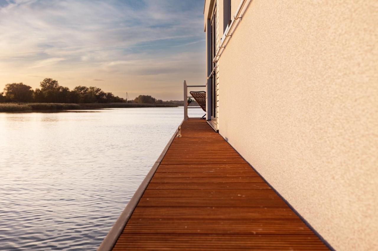 Hausboot Kuestennebel ริบนิทซ์-ดัมการ์เทิน ภายนอก รูปภาพ